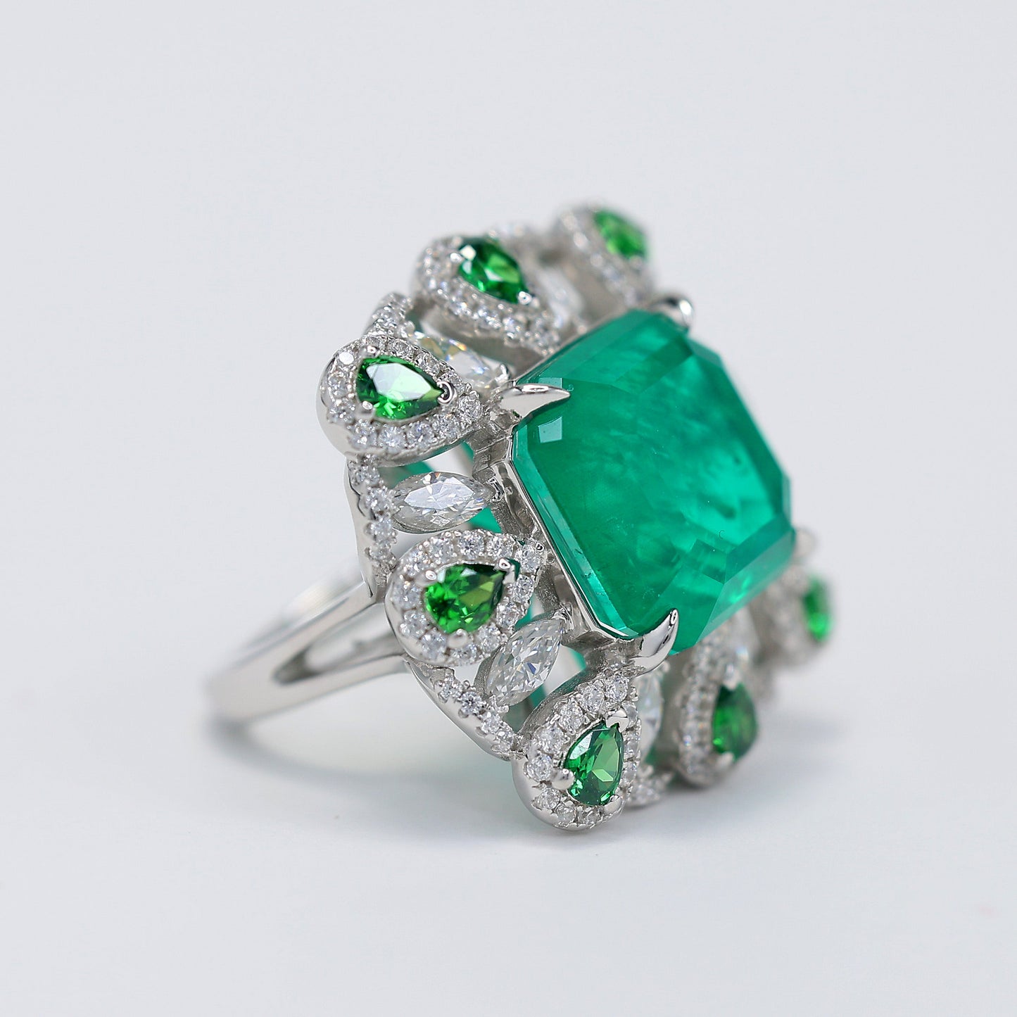 Micro-setting Emerald color square shape Lab created stones peacock tail ring, sterling silver