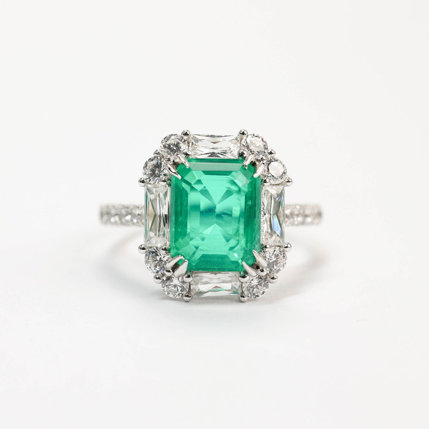 Promotional design Micro-setting Classic emerald color Lab created stones 8 prong ring, sterling silver