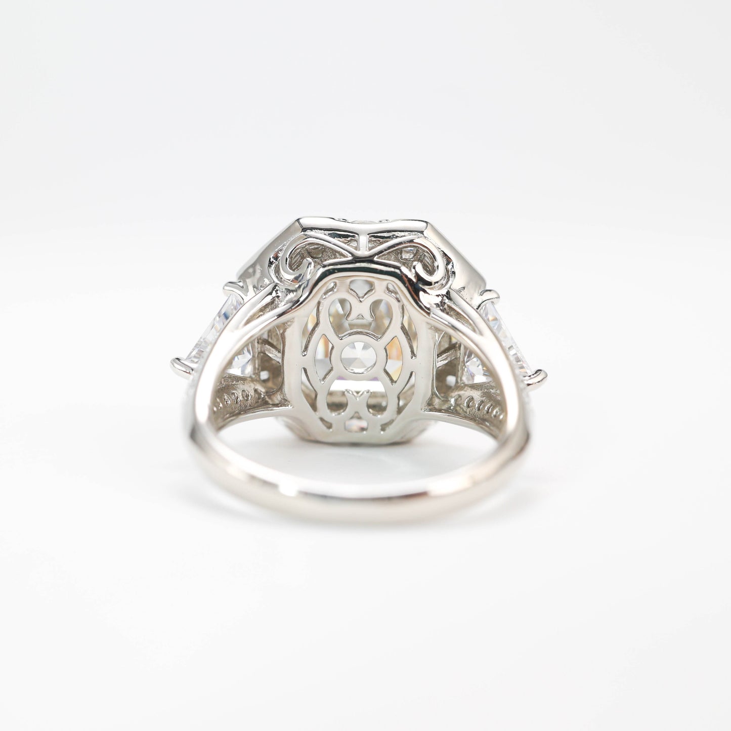 Special offer Micro-setting Asscher cut Lab created stones 2 trillion shape on the 2 sides Gatsby ring, sterling silver