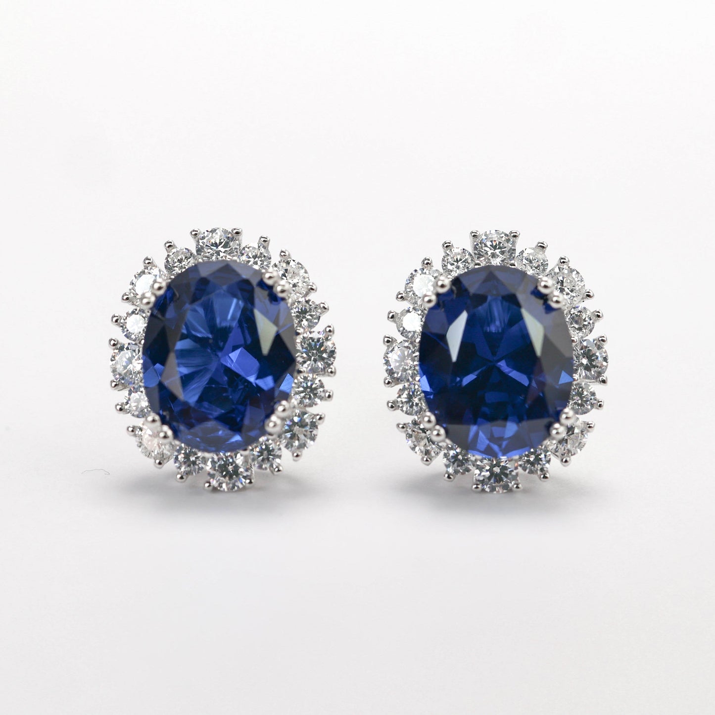 Micro-setting Sapphire color Diana earrings, sterling silver