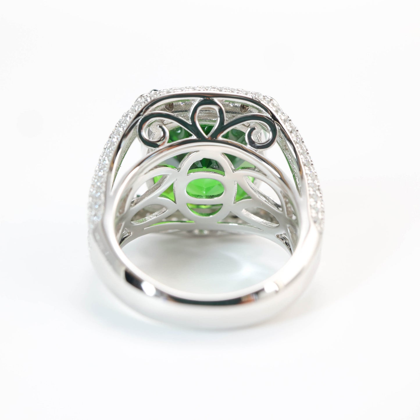 Micro-setting Tsavorite Olive green color Lab created stones 4 prong detailed ring, sterling silver. (18 carat)