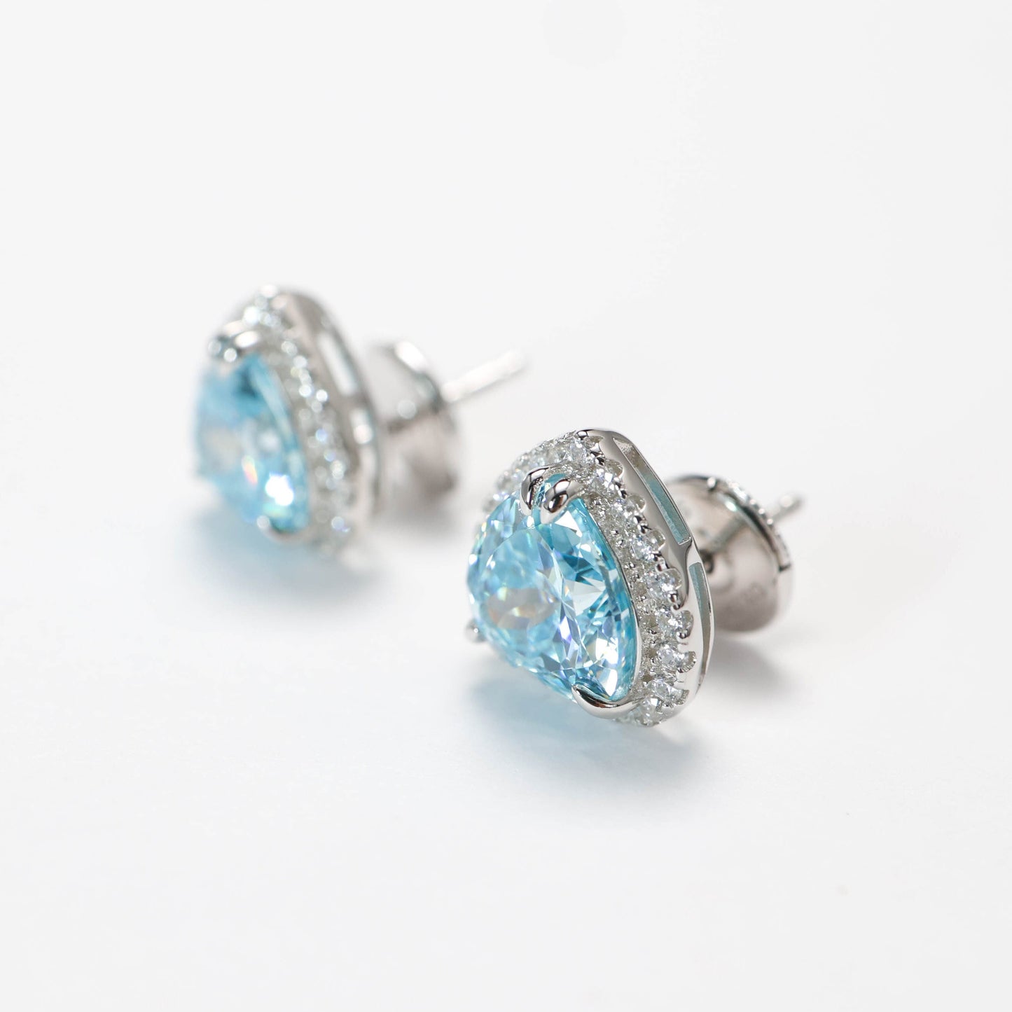 Micro-setting Aquamarine color hearts earrings, sterling silver