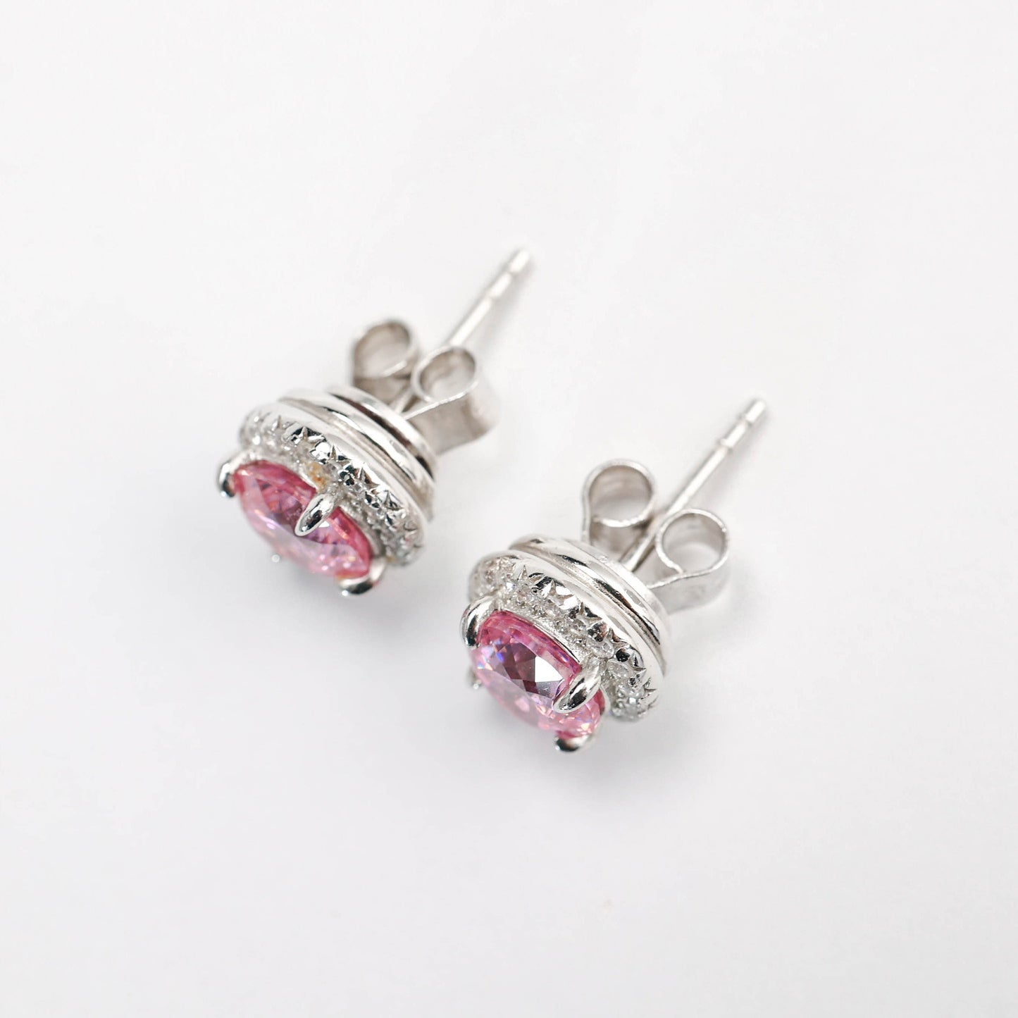 Micro-setting Pink color firework cut round shapeear studs, sterling silver. (2 carat)