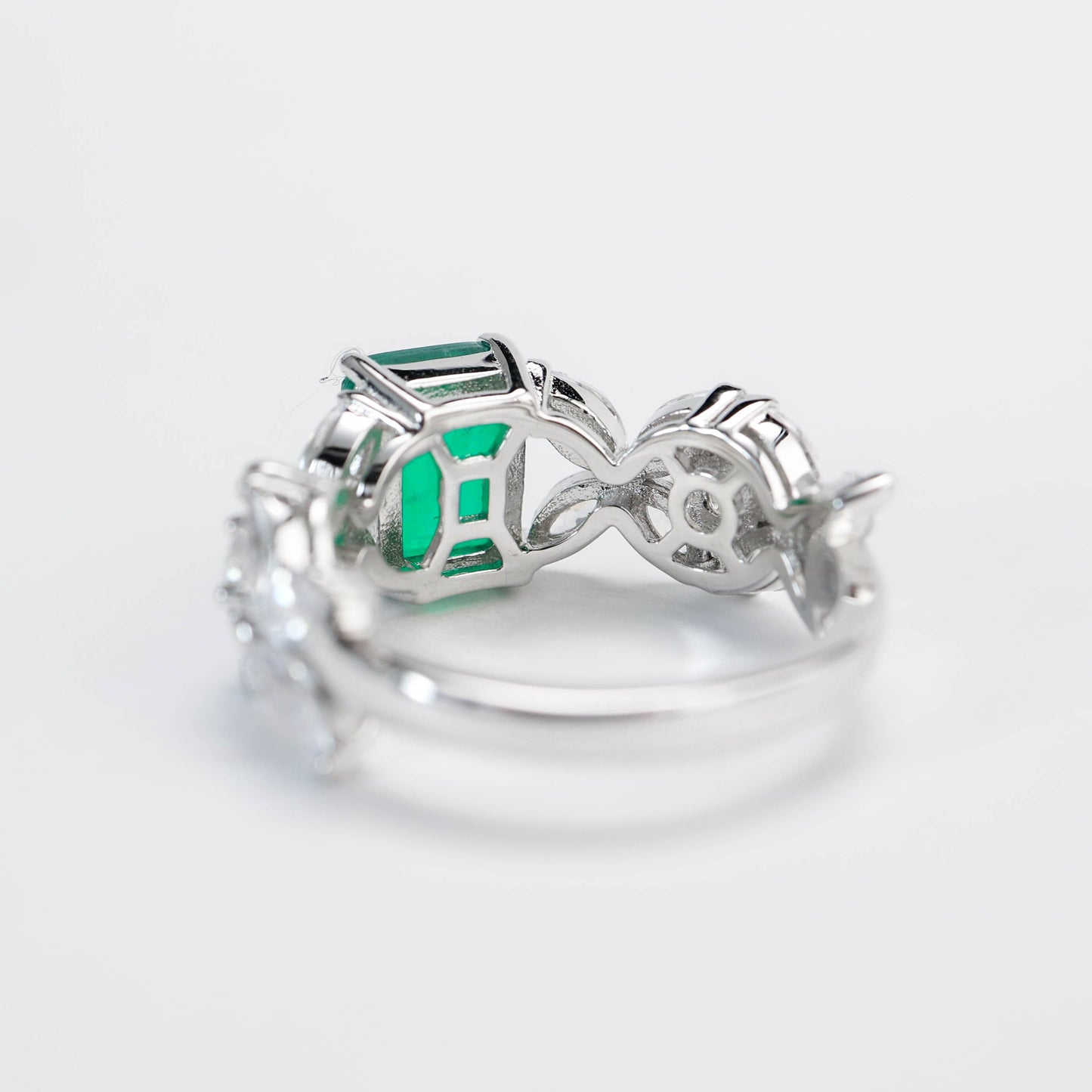 Micro-setting Rectangular Emerald color Lab created stones horse eye shape ring, sterling silver