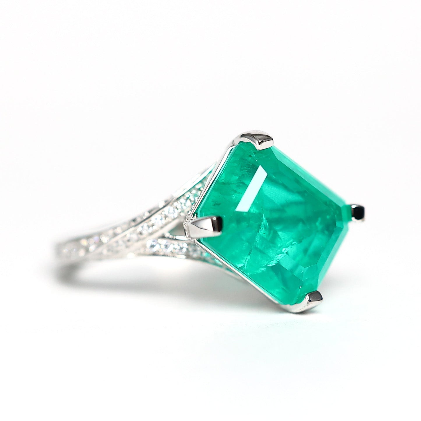 Micro-setting emerald color ring, sterling silver