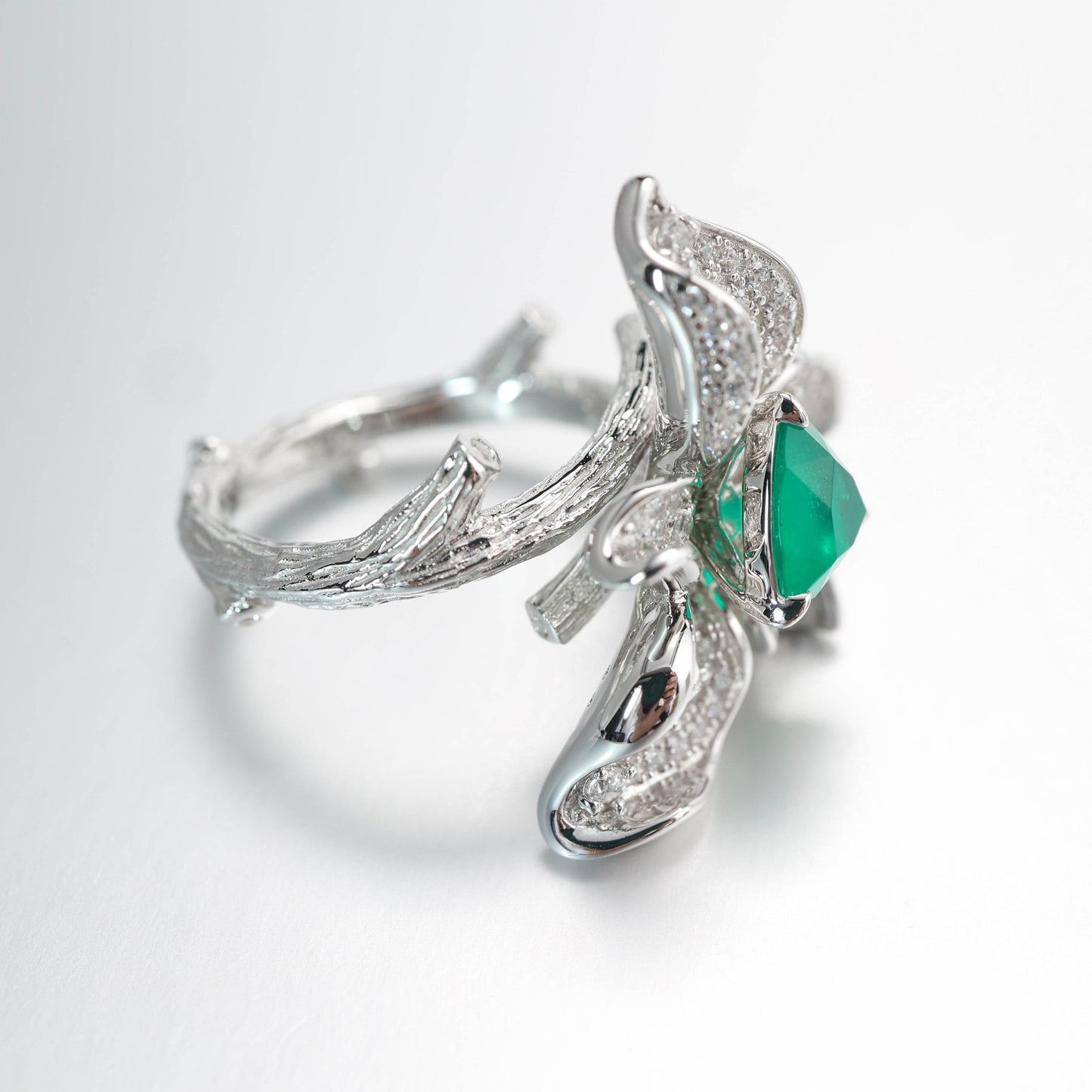 Micro-setting Emerald color Lab created stones Triangle shape Three petals ring, sterling silver