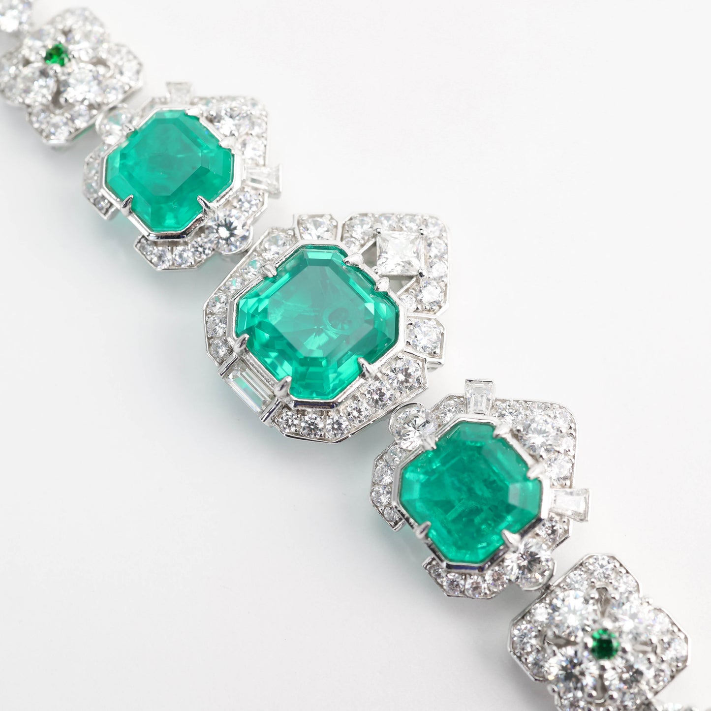 Micro-setting Emerald color fully studded fancy bracelet