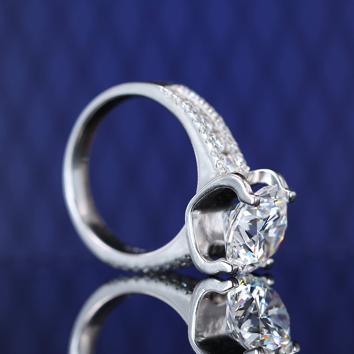 Micro-setting lab created stones OX ring, sterling silver. (5 carat)