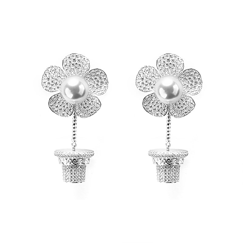 The nature collection: Sunflower White Shell Pearl Luxury earrings