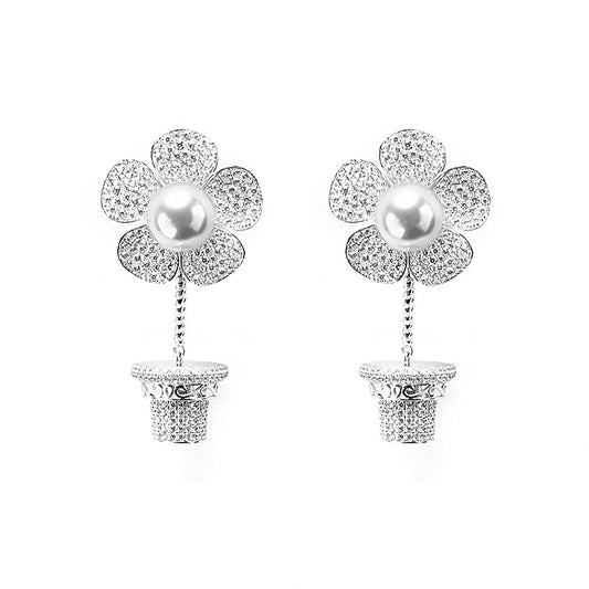 The nature collection: Sunflower White Shell Pearl Luxury earrings