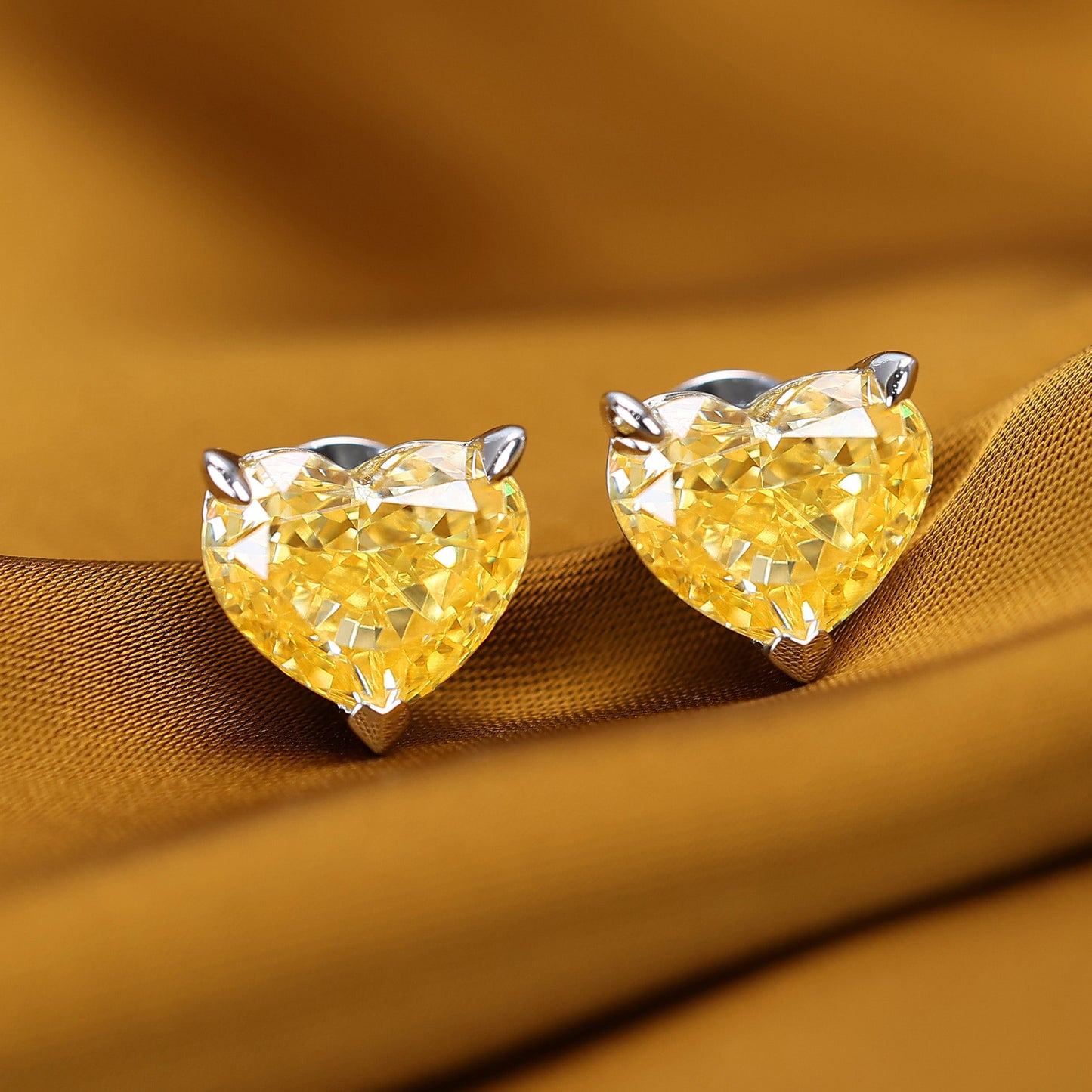 Micro-setting vivid yellow color heart shape earrings. sterling silver